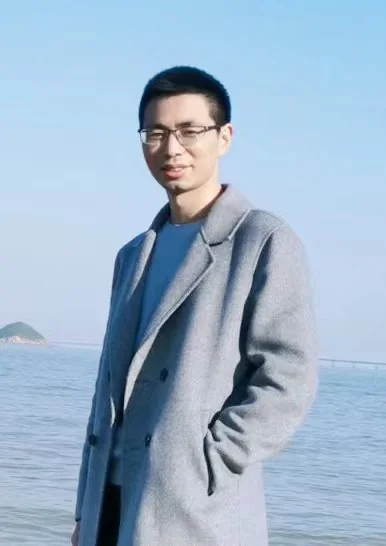 董界老师